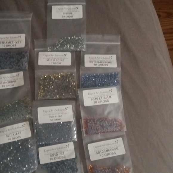 Hotpress rhinestones.  17 packets - Picture 4 of 5